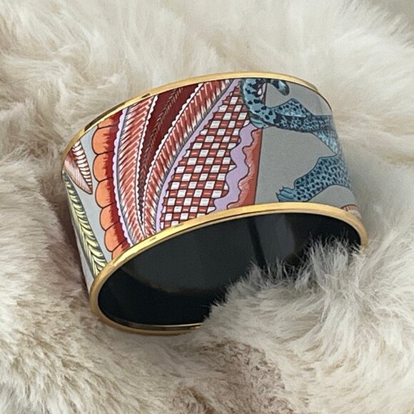Hermes Enamel Tiger Print Bangle - Picture 2 of 10